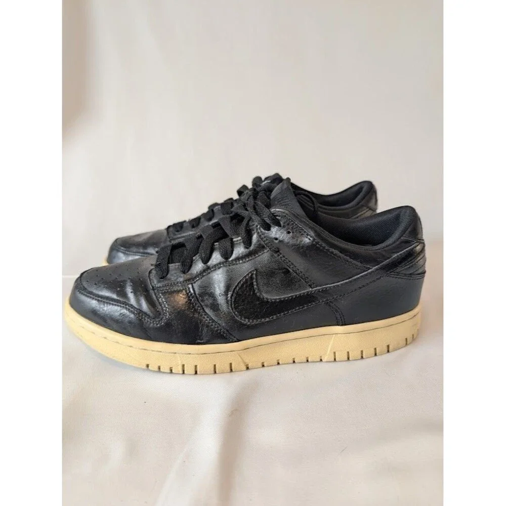 Nike Dunk Low Mens Black Sneakers Size 10 Casual Streetwear Shoes